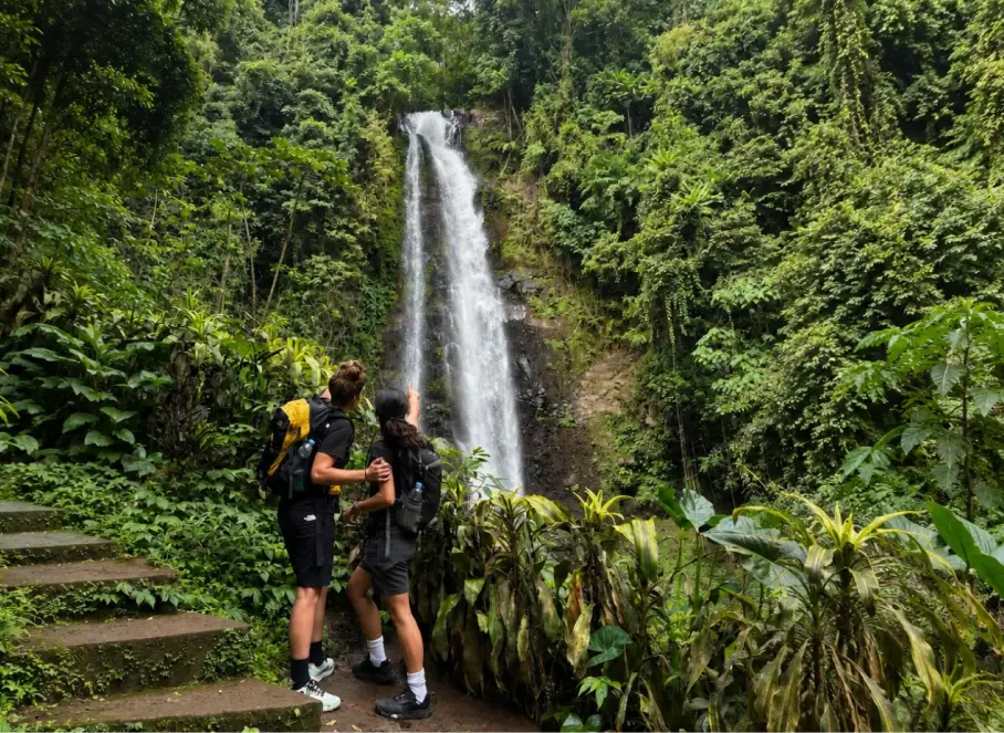 Munduk-Waterfall-trekking (1)