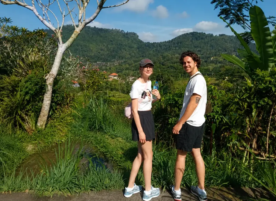 sidemen-valley-trekking